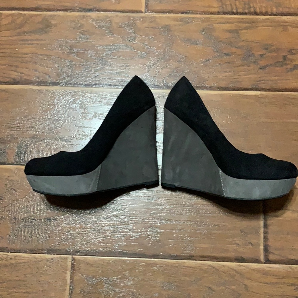 Two toned suede platform wedge